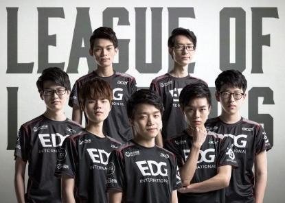 他在加拿大 他在加拿大