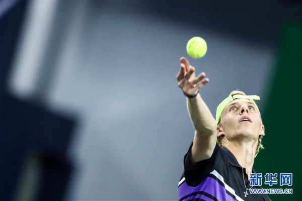 杂且充满悬 杂且充满悬