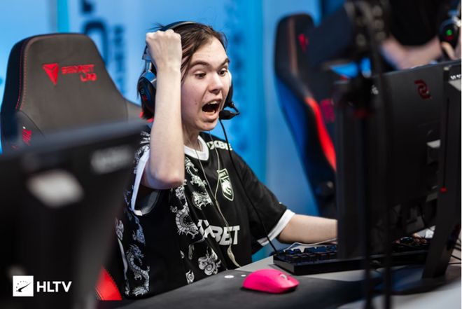 既能在右路 既能在右路